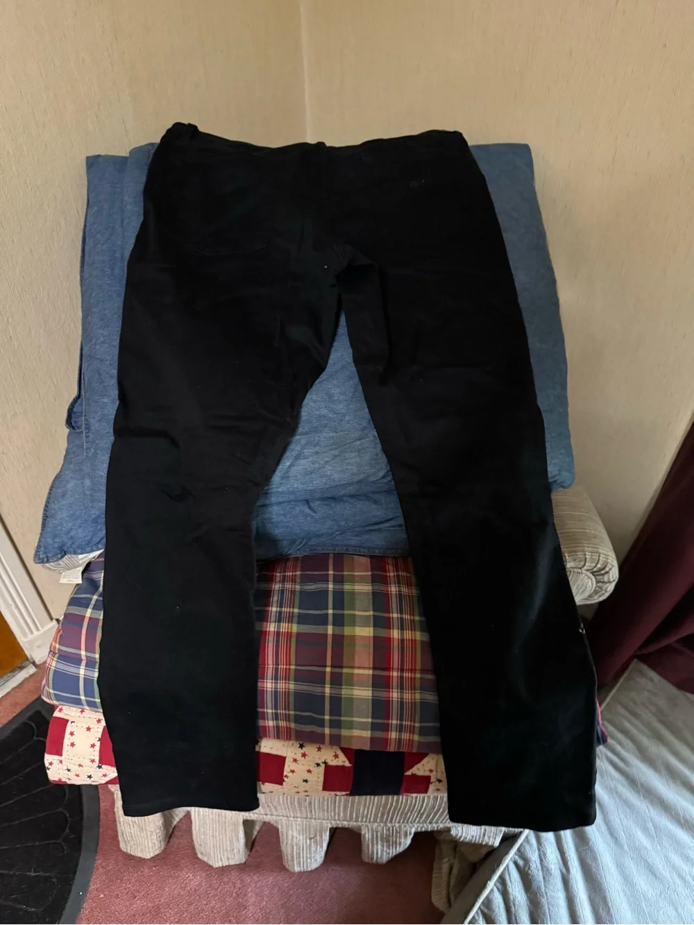 DKNY Men's Black Jeans - Slim Casual Style